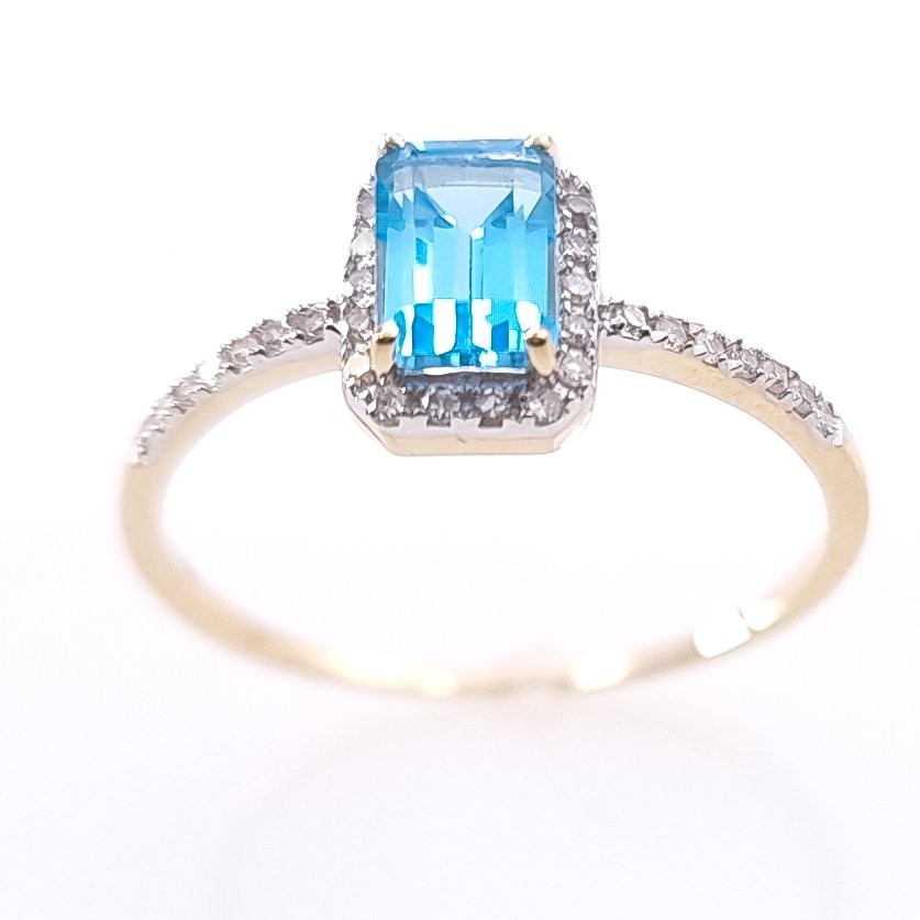 Ring Blautopas Swiss Diamanten