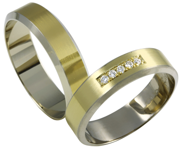 Glamouröser Weiß- und Gelbgoldring vom Juwelier Pape