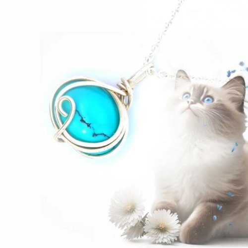 Handgefertigter Silberanhänger mit echtem Türkis 💎
Der Stein steht für Ruhe, Schutz und innere Stärke 🌊
In liebevoller...