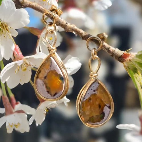 Sonnengeküsst & von Hand gewickelt ✨🌸

Diese Ohrringe sind letzte Woche entstanden – aus goldfilled Draht und diesen...